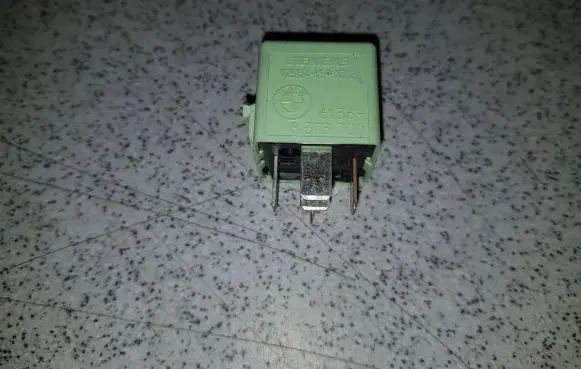 BMW 5 E39 Other relay 61368373700