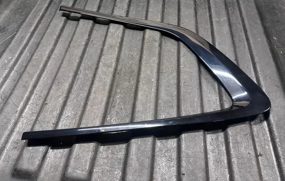 BMW X3 G01 Rear side glass trim 7410073 15608310