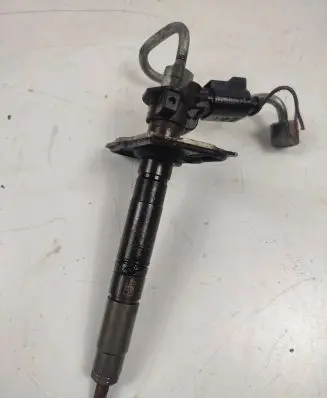 Audi A6 S6 C6 4F Fuel injector 03L130277 0445116 4D0971992