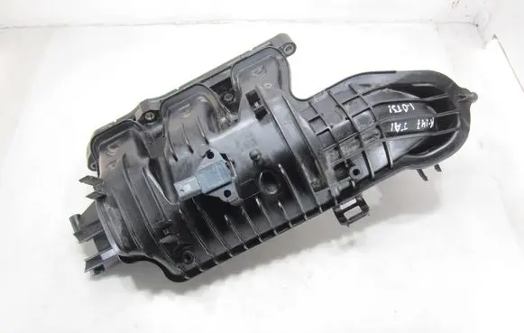 Volkswagen Taigo Intake manifold 05C129709F 05C129711F