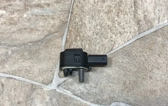 BMW X5 F15 Airbag deployment crash/impact sensor 9224178