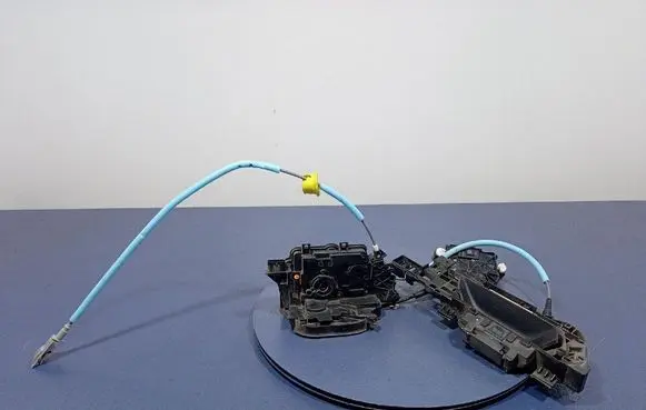 BMW iX3 G08 Front door lock 5A258D4