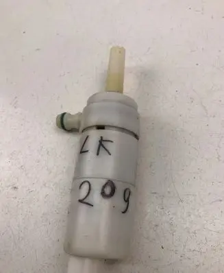 Ford Focus Windscreen/windshield washer pump 123456