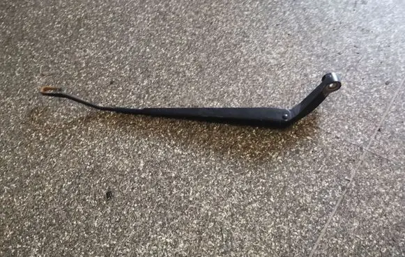 Toyota Corolla E120 E130 Front wiper blade arm 8522102120