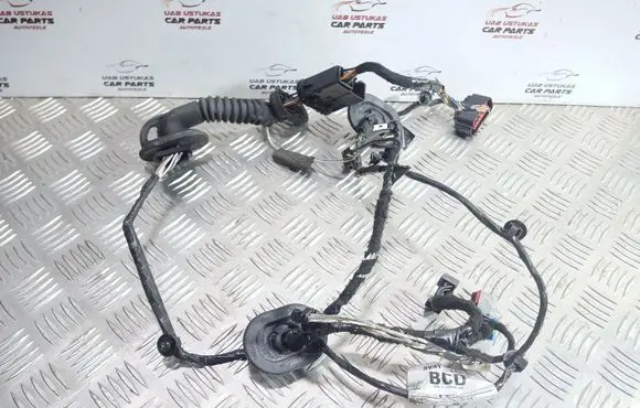 Ford Kuga I Front door wiring loom 8V4T14A584