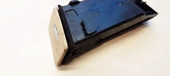Mercedes-Benz E W211 Glove box