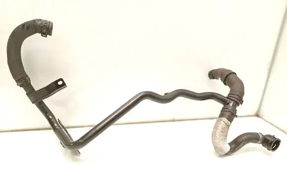 Volkswagen PASSAT B8 Engine coolant pipe/hose 5Q0122073AL 5Q0122073Q