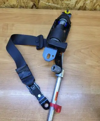 Volvo V70 Front seatbelt 30661908