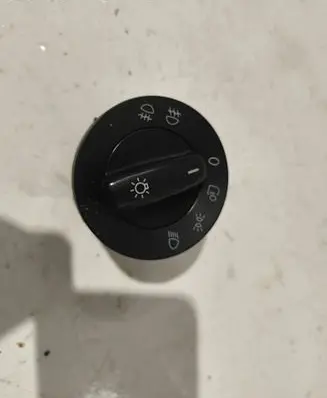 Volkswagen PASSAT B6 Light switch 1K0941431N