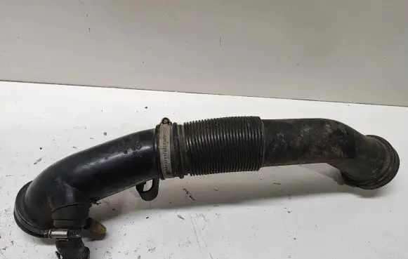 Audi A4 S4 B5 8D Intercooler hose/pipe 058133357A