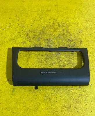 Volkswagen Golf VI Dashboard glove box trim RZ1R2P2K8