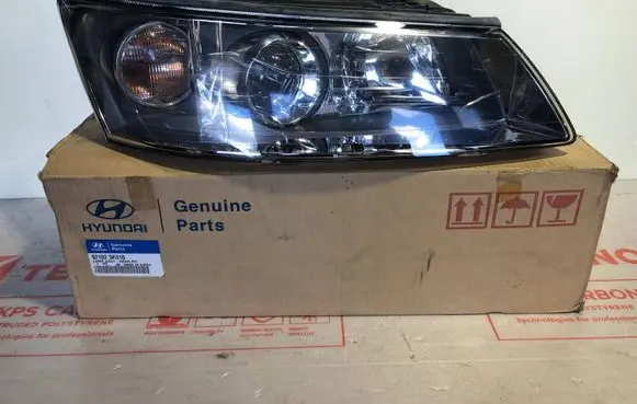 Hyundai Sonata Headlight/headlamp 921023K010