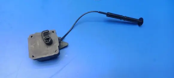 Fuel tank cap lock