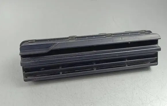 Suzuki SX4 S-Cross Quarter panel pressure vent 7733161M0