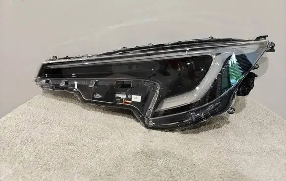 Toyota Corolla E210 E21 Headlight/headlamp L729978 8115002X10