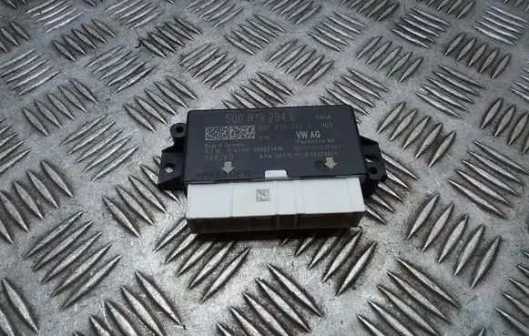 Volkswagen PASSAT B8 Parking PDC control unit/module 5Q0919294L 5Q0919294A