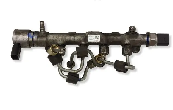 Volkswagen PASSAT B8 Fuel main line pipe R04L125 04L906054