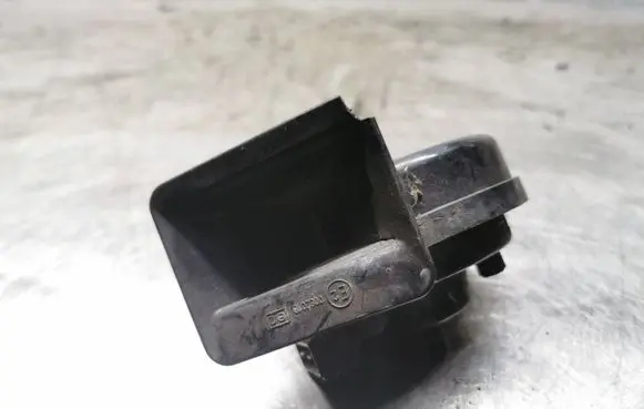 Volkswagen Golf IV Horn signal