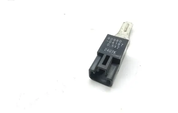 Toyota RAV 4 (XA30) Sensor 9098004197
