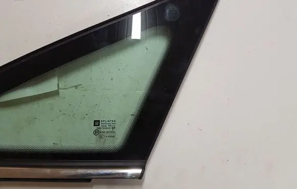 Opel Zafira A Front triangle window/glass 43R007951 E000255