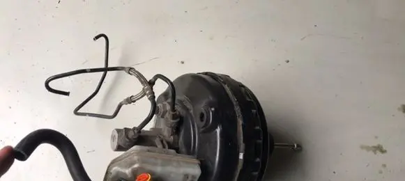 Opel Zafira C Brake booster 13308771