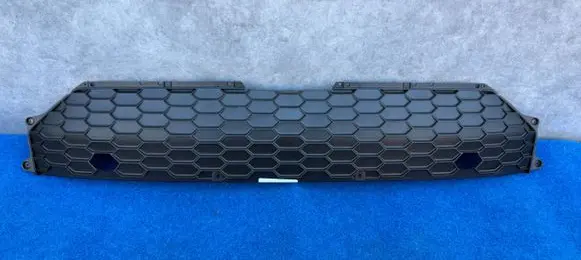 Audi R8 4S Front grill 4S0853037E