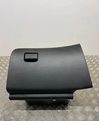 Nissan Qashqai Glove box lid/cover 68510HV00A 685P34EH0A