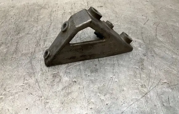 BMW 3 E92 E93 Power steering pump mounting bracket 7539015 AC44300 LH9101036