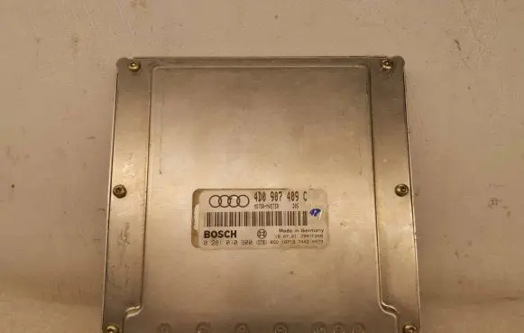 Audi A8 S8 D2 4D Engine control unit/module 4D0907409C 28RTF048 0281010900