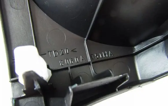 Mitsubishi Pajero Dashboard trim 8060A051HA