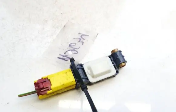 Audi A4 S4 B7 8E 8H Airbag deployment crash/impact sensor 8e0959643b 010586