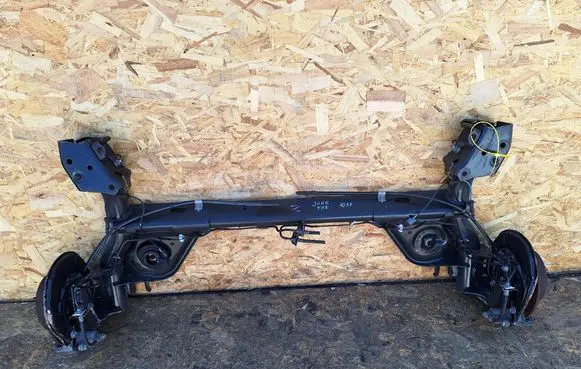 Nissan Juke I F15 Rear axle beam 