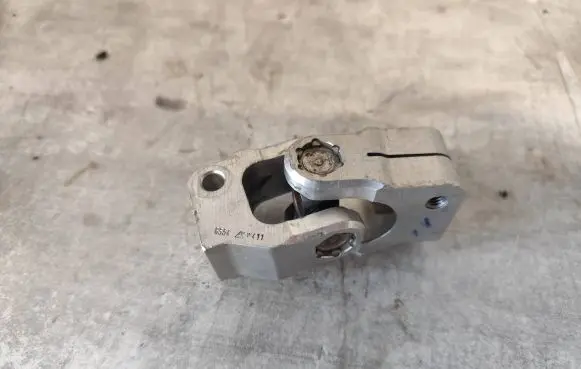 Volvo XC90 Steering column universal joint 655423W411