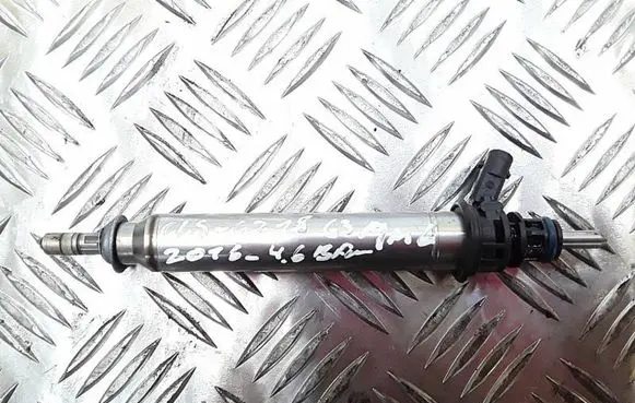 Mercedes-Benz CLS C218 X218 Fuel injector A2780700687