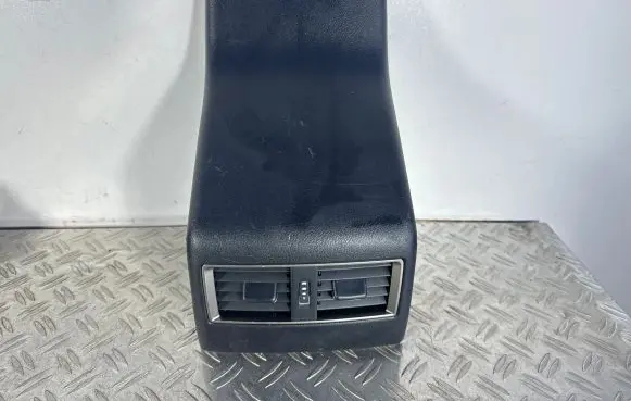 Lexus NX Rear air vent grill 5892378010 5886378010