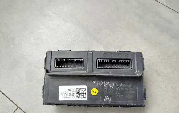 KIA Sportage Engine control unit/module 97255R2060 NQ5E04EC 230209477A477