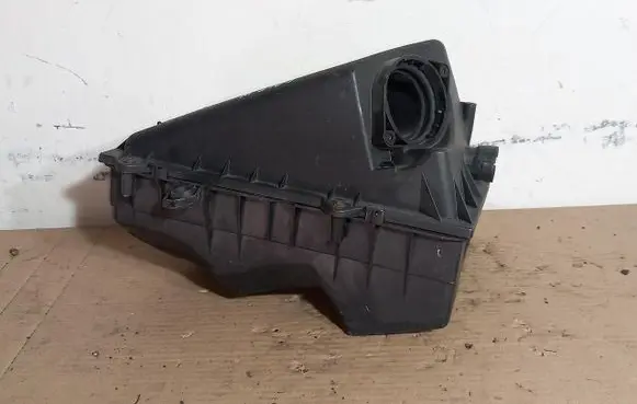 Volkswagen Golf IV Air filter box 1J0129607AC