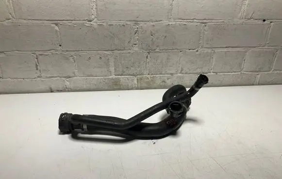 Engine coolant pipe/hose