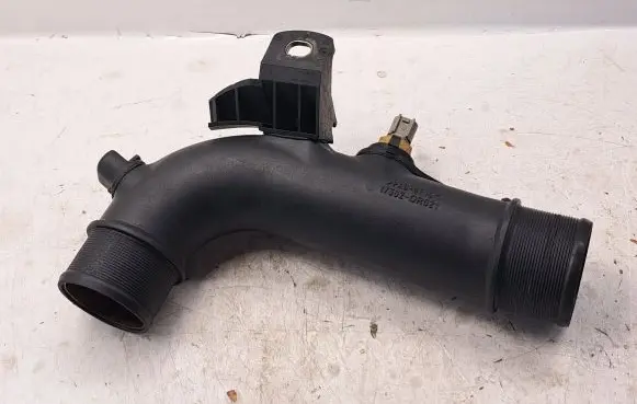 Toyota Auris 150 Intercooler hose/pipe 173620R021