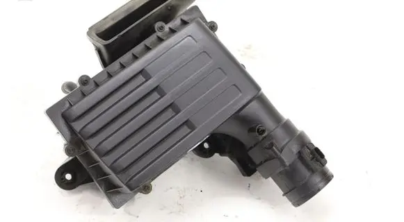 Volkswagen Tiguan Air filter box cover 5Q0129607AF