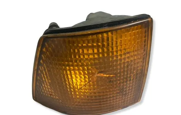 BMW 7 E32 Front indicator light 63131378822