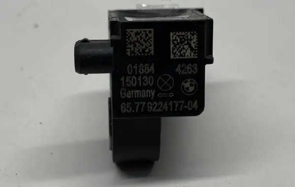 BMW 5 F10 F11 Airbag deployment crash/impact sensor 9224177