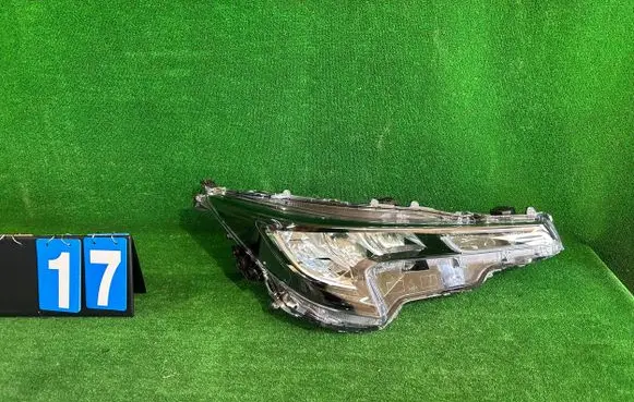 Toyota Corolla E210 E21 Headlight/headlamp 90119224
