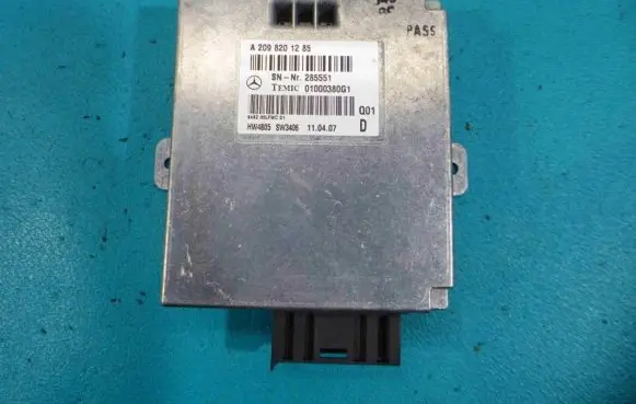Mercedes-Benz CLS C219 Central body control module A2098201285 IMPRK950279