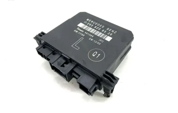 Mercedes-Benz C W203 Door control unit/module 2038206526