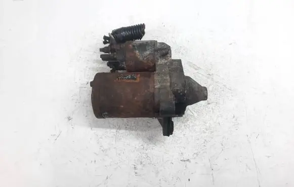 Dacia Sandero Starter motor 233000779R M000T46571ZT