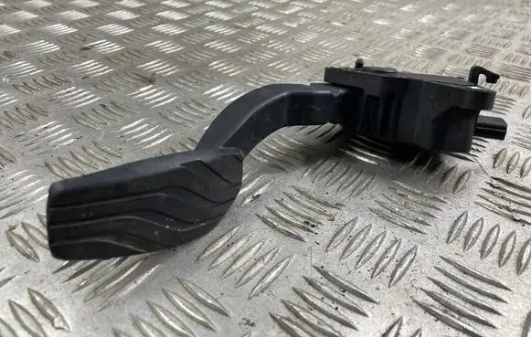 Nissan Qashqai J12 Accelerator throttle pedal 180026UA1B 29123A