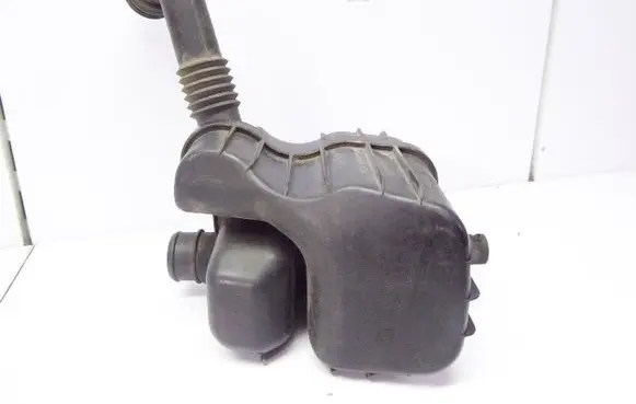 Alfa Romeo 159 Intake resonator 