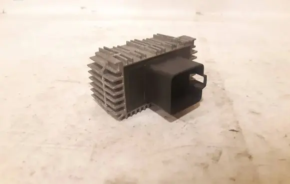 Glow plug pre-heat relay