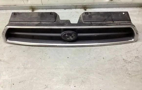 Subaru Legacy Front grill